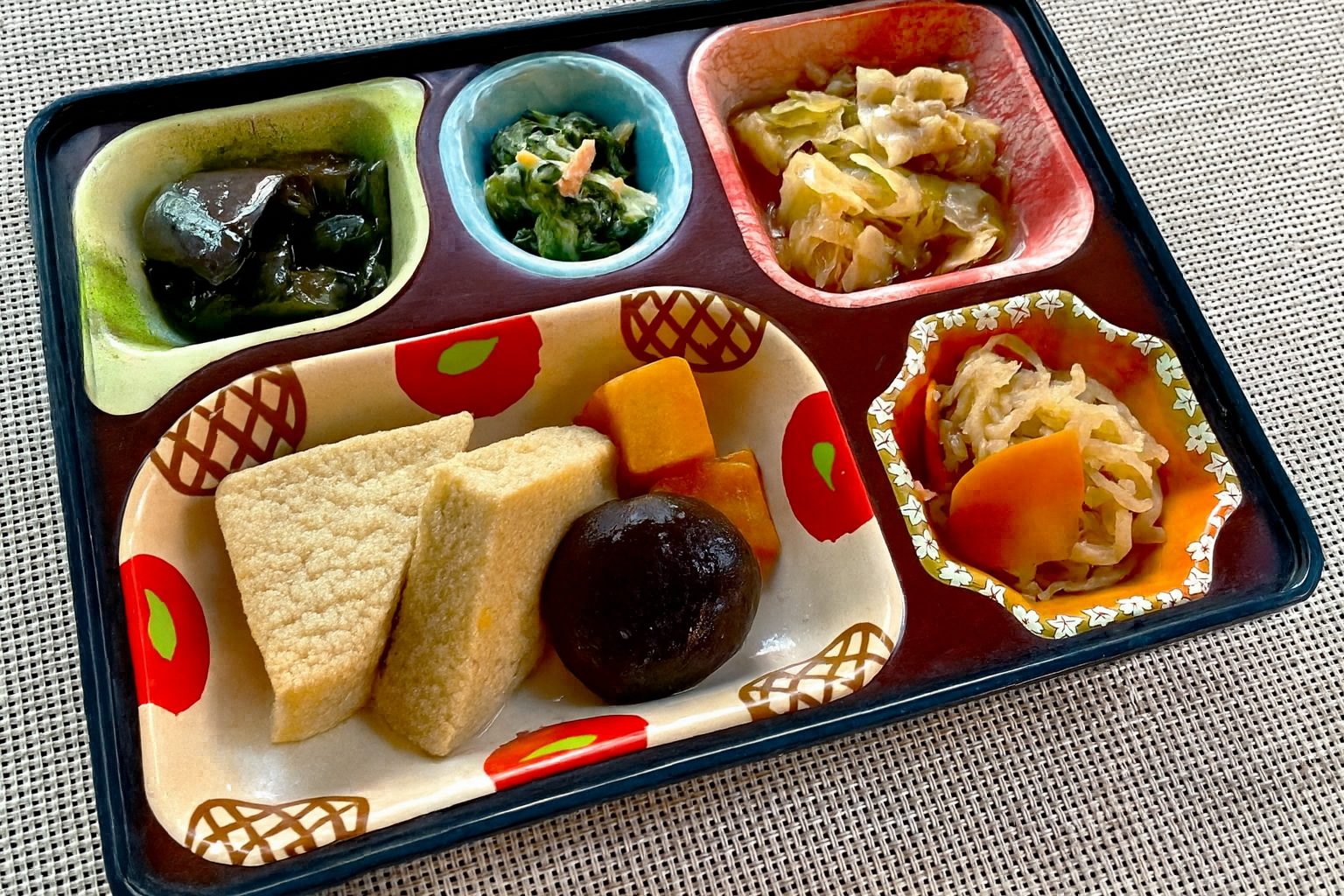 高齢者施設、デイサービス、幼稚園、保育園向け給食の例